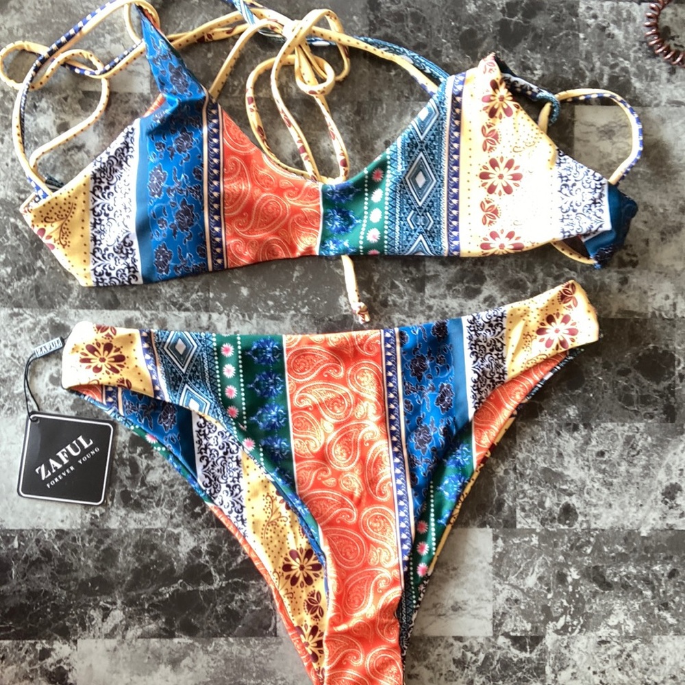 Zaful bikini set retro pattern size medium